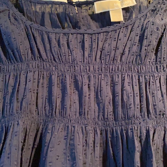 Top - Picture 3 of 4